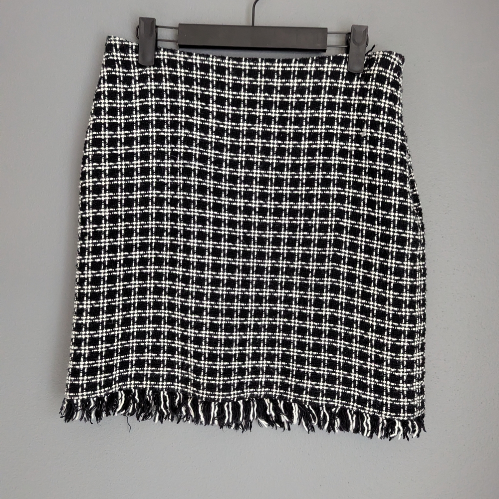 Sandra King black and white skirt size 8 15x19